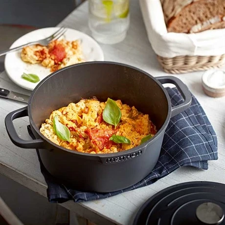 Cocotte Légère Ronde En Fonte D'aluminium 20 Cm 2,6 L Coloris Noir - Image 2